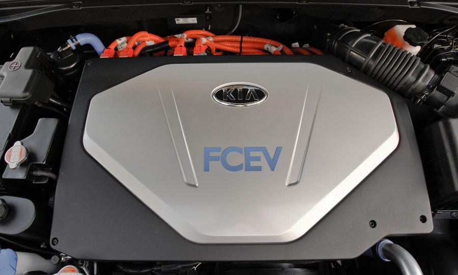  Kia Borrego FCEV 2008 года  (фото 3 из 6)